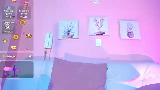 Explore our live girls sluts from our Custom and Multi clubs and checkout exclusive access to highly interactive content, such as shape, hair, titties, pussy type and many more.