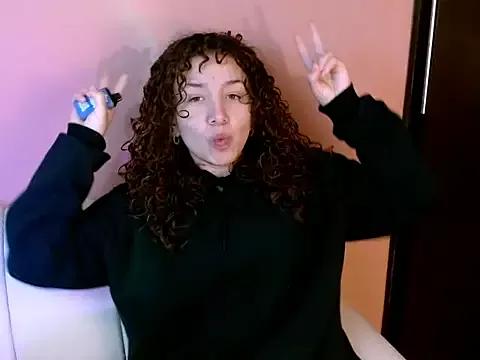 sophie_rosse1 from StripChat is Freechat