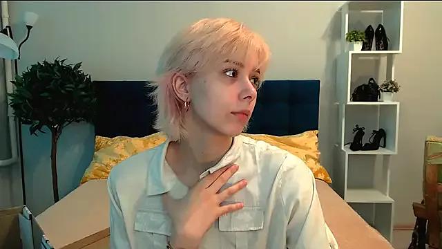 SophieAsh from StripChat is Freechat
