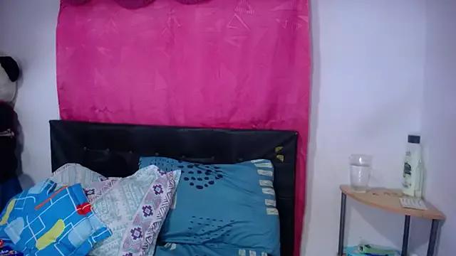SophieBlush from StripChat is Freechat