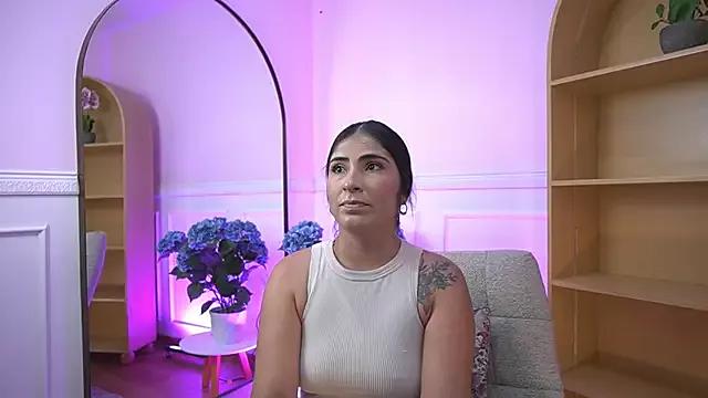SophieCrawft from StripChat is Freechat