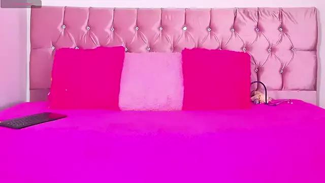 Sophiee_funny from StripChat is Freechat