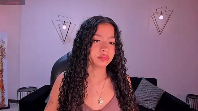 Explore our live girls sluts from our Custom and Multi clubs and checkout exclusive access to highly interactive content, such as shape, hair, titties, pussy type and many more.