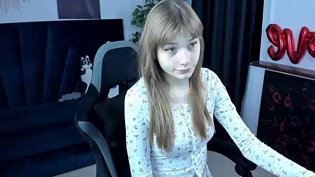 SophieLumen from StripChat is Freechat