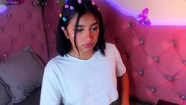 sophievv from StripChat is Freechat