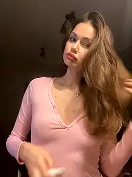 SoShyEmmyyy from StripChat is Freechat