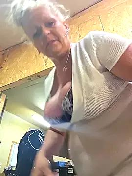 Southern_Bella from StripChat is Freechat