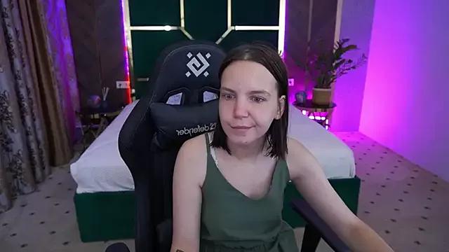 Explore our live girls sluts from our Custom and Multi clubs and checkout exclusive access to highly interactive content, such as shape, hair, titties, pussy type and many more.