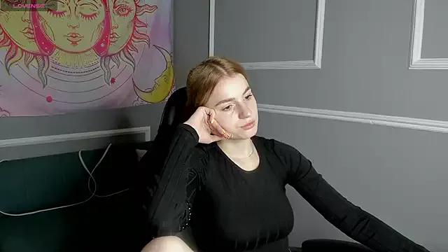 Explore our live girls sluts from our Custom and Multi clubs and checkout exclusive access to highly interactive content, such as shape, hair, titties, pussy type and many more.