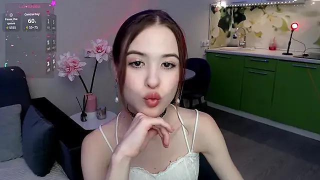 Explore our live girls sluts from our Custom and Multi clubs and checkout exclusive access to highly interactive content, such as shape, hair, titties, pussy type and many more.