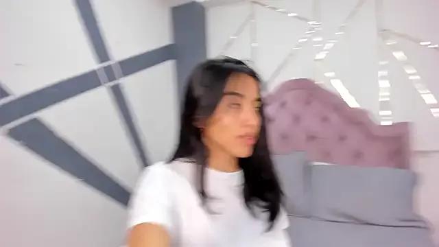 Starbutterflyy_ from StripChat is Freechat