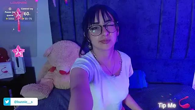 Explore our live girls sluts from our Custom and Multi clubs and checkout exclusive access to highly interactive content, such as shape, hair, titties, pussy type and many more.