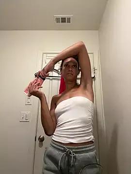 starrynikki from StripChat is Freechat