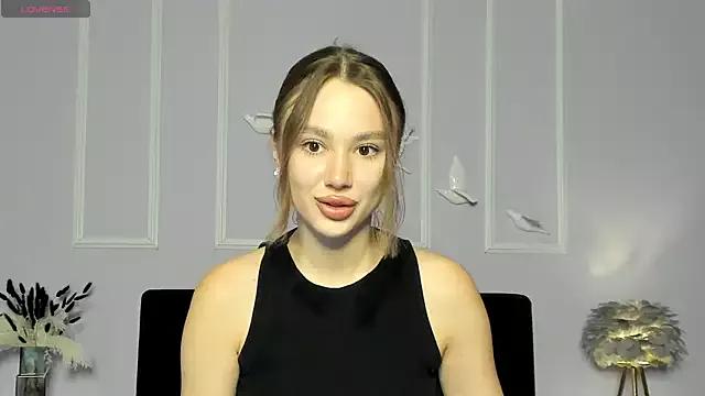 Explore our live girls sluts from our Custom and Multi clubs and checkout exclusive access to highly interactive content, such as shape, hair, titties, pussy type and many more.
