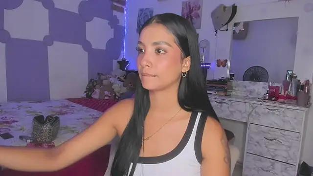 Explore our live girls sluts from our Custom and Multi clubs and checkout exclusive access to highly interactive content, such as shape, hair, titties, pussy type and many more.