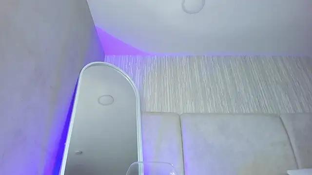 Explore our live girls sluts from our Custom and Multi clubs and checkout exclusive access to highly interactive content, such as shape, hair, titties, pussy type and many more.