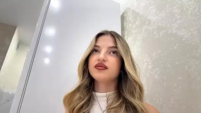 StellaDuwe from StripChat is Freechat