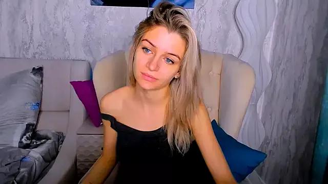 Explore our live girls sluts from our Custom and Multi clubs and checkout exclusive access to highly interactive content, such as shape, hair, titties, pussy type and many more.