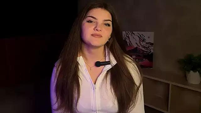 StephanieeMiller from StripChat is Freechat