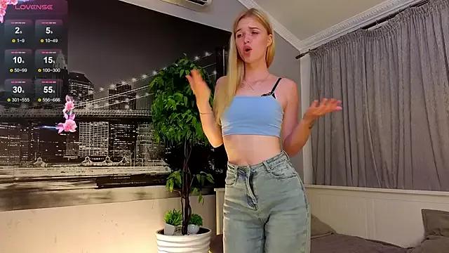 Explore our live girls sluts from our Custom and Multi clubs and checkout exclusive access to highly interactive content, such as shape, hair, titties, pussy type and many more.