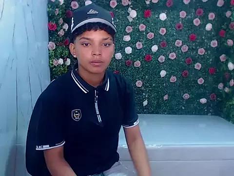 stormi_rouse18 from StripChat is Freechat