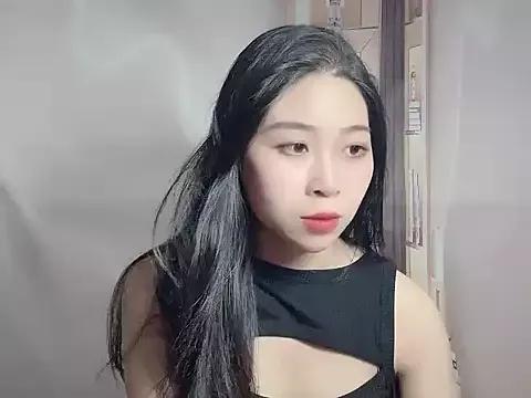 Strawberry18x webcams show profile image 