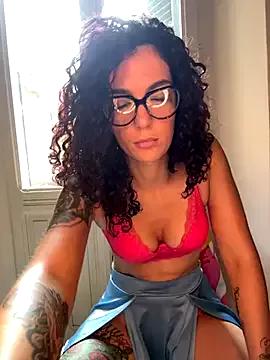 Explore our live girls sluts from our Custom and Multi clubs and checkout exclusive access to highly interactive content, such as shape, hair, titties, pussy type and many more.