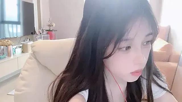 strawberryUU from StripChat is Freechat