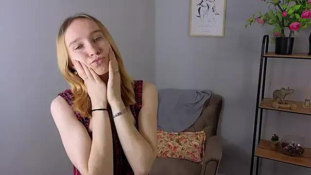 Sue_Holland from StripChat is Freechat