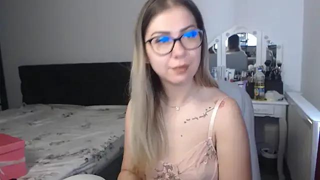 SugarErika from StripChat is Freechat