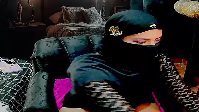 SultanaLayla from StripChat is Freechat