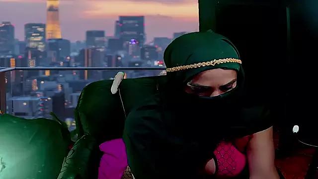 SultanaLayla from StripChat is Freechat