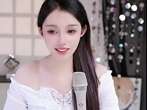 Summer-Momo from StripChat
