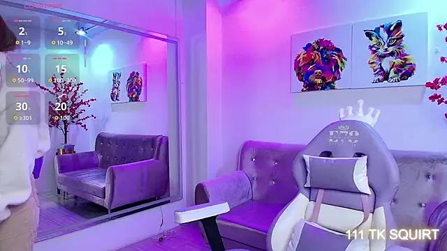 Explore our live girls sluts from our Custom and Multi clubs and checkout exclusive access to highly interactive content, such as shape, hair, titties, pussy type and many more.