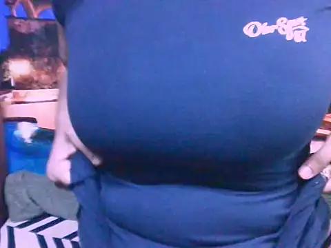 SummerBlaze29 from StripChat