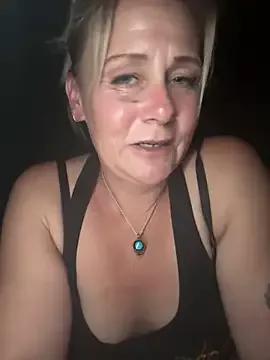 SummerBlueMoon from StripChat