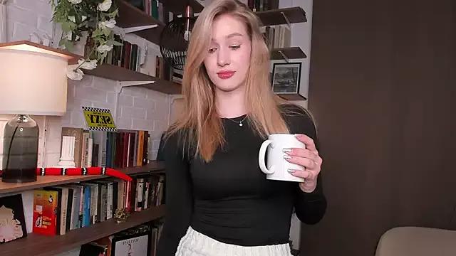 Explore our live girls sluts from our Custom and Multi clubs and checkout exclusive access to highly interactive content, such as shape, hair, titties, pussy type and many more.