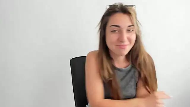 Summmmersky from StripChat