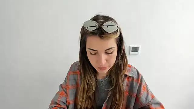 Summmmersky from StripChat