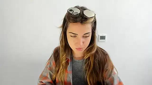 Summmmersky from StripChat