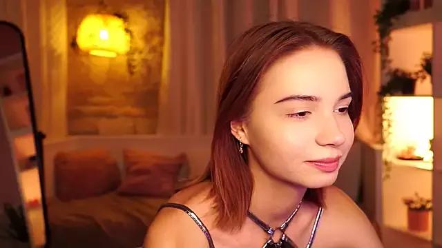 Sunny_Honeeyy from StripChat