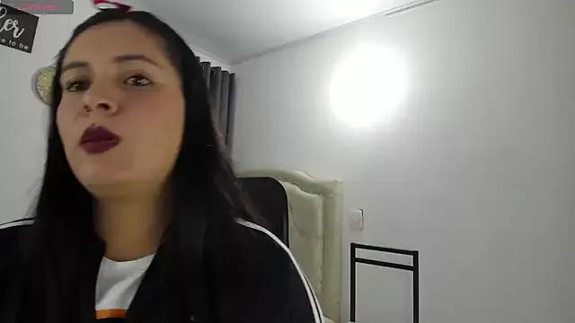 Explore our live girls sluts from our Custom and Multi clubs and checkout exclusive access to highly interactive content, such as shape, hair, titties, pussy type and many more.