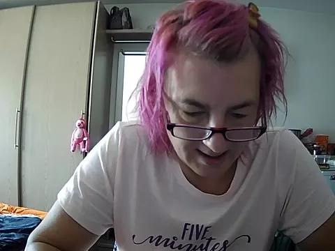 Sunnylarrah from StripChat