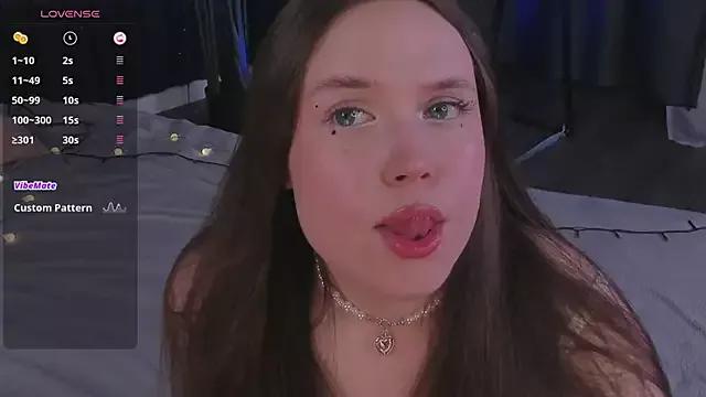 Explore our live girls sluts from our Custom and Multi clubs and checkout exclusive access to highly interactive content, such as shape, hair, titties, pussy type and many more.