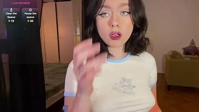 sunshine_lina from StripChat