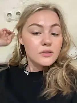 SunshineEmma from StripChat is Freechat