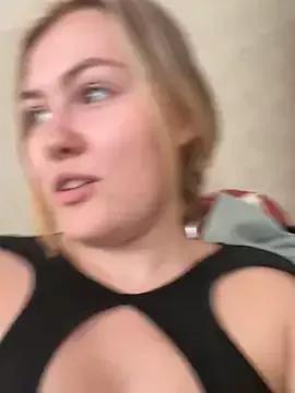 SunshineEmma from StripChat