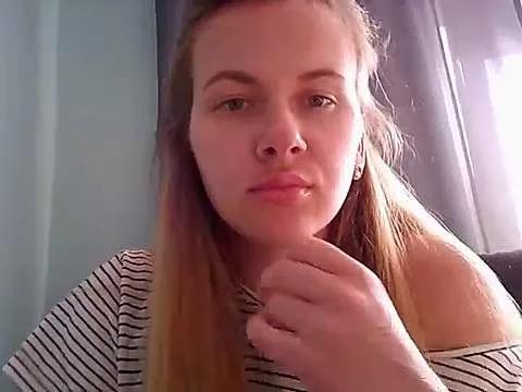 SuppperBlondie from StripChat
