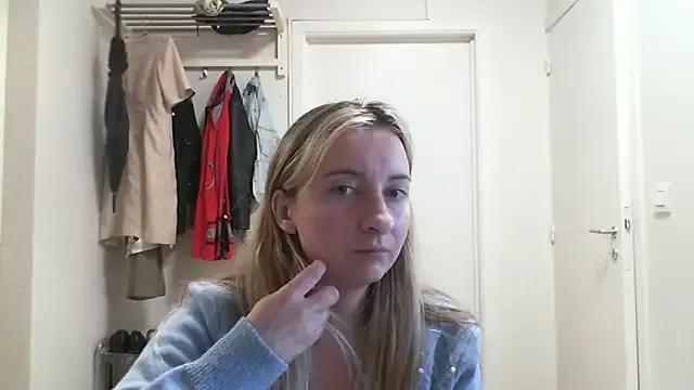 SusanCurt from StripChat