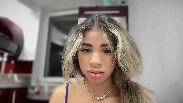 Susandolls from StripChat is Freechat